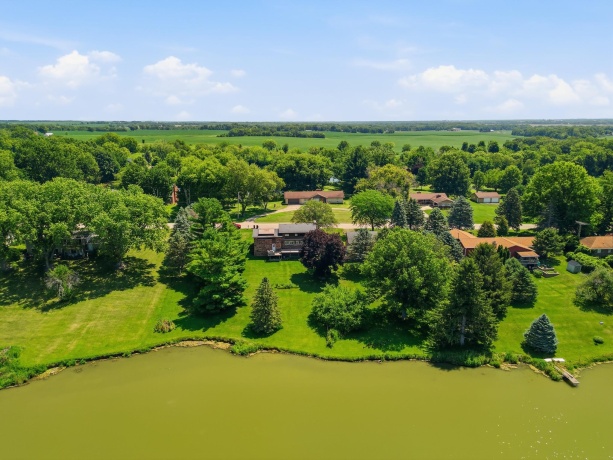 15721 Lakeside, STERLING, Illinois 61081, 4 Bedrooms Bedrooms, ,3 BathroomsBathrooms,House,For Sale,Lakeside,202604560