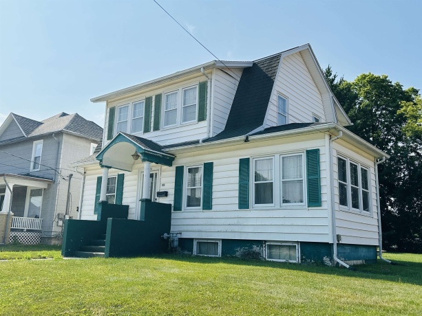 325 Moseley, FREEPORT, Illinois 61032, 3 Bedrooms Bedrooms, ,1 BathroomBathrooms,House,For Sale,Moseley,202604561
