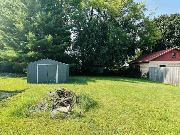 325 Moseley, FREEPORT, Illinois 61032, 3 Bedrooms Bedrooms, ,1 BathroomBathrooms,House,For Sale,Moseley,202604561