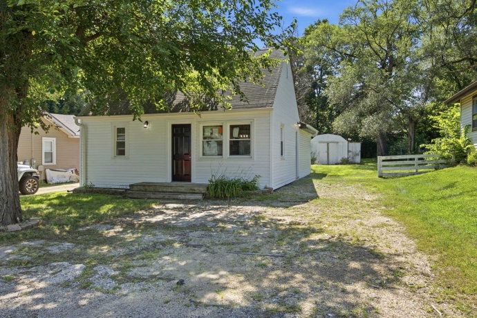 3111 8th, ROCKFORD, Illinois 61109, 2 Bedrooms Bedrooms, ,1 BathroomBathrooms,House,For Sale,8th,202604562