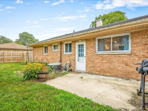 4210 Buckingham, ROCKFORD, Illinois 61107, 2 Bedrooms Bedrooms, ,1 BathroomBathrooms,House,For Sale,Buckingham,202604571