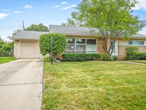 4210 Buckingham, ROCKFORD, Illinois 61107, 2 Bedrooms Bedrooms, ,1 BathroomBathrooms,House,For Sale,Buckingham,202604571