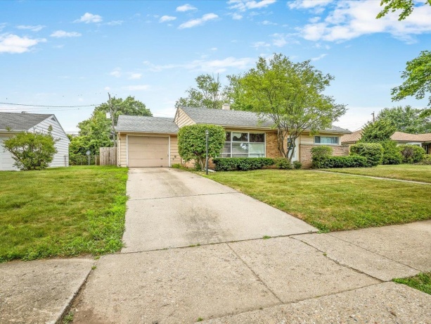 4210 Buckingham, ROCKFORD, Illinois 61107, 2 Bedrooms Bedrooms, ,1 BathroomBathrooms,House,For Sale,Buckingham,202604571