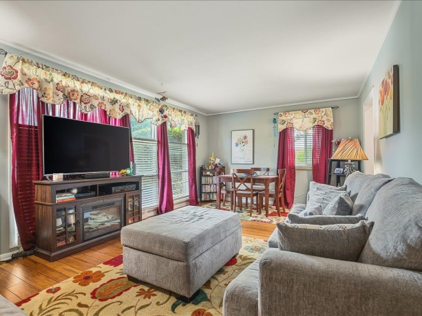 4210 Buckingham, ROCKFORD, Illinois 61107, 2 Bedrooms Bedrooms, ,1 BathroomBathrooms,House,For Sale,Buckingham,202604571