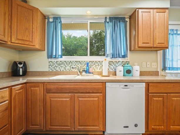 4210 Buckingham, ROCKFORD, Illinois 61107, 2 Bedrooms Bedrooms, ,1 BathroomBathrooms,House,For Sale,Buckingham,202604571