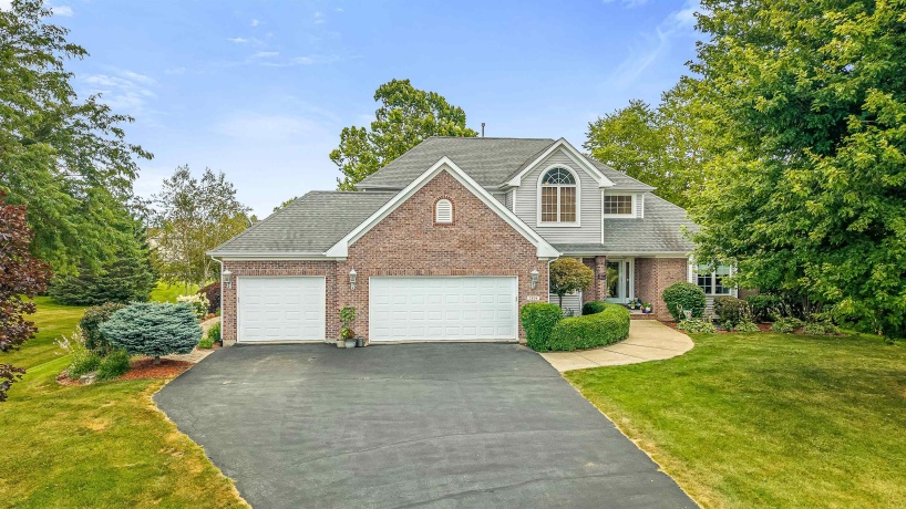 2808 STINSON, POPLAR GROVE, Illinois 61065, 5 Bedrooms Bedrooms, ,3 BathroomsBathrooms,House,For Sale,STINSON,202604572
