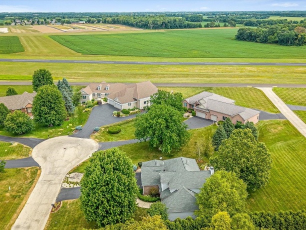 2808 STINSON, POPLAR GROVE, Illinois 61065, 5 Bedrooms Bedrooms, ,3 BathroomsBathrooms,House,For Sale,STINSON,202604572