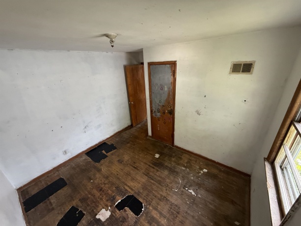 1309 Float, FREEPORT, Illinois 61032, 3 Bedrooms Bedrooms, ,1 BathroomBathrooms,House,For Sale,Float,202604573