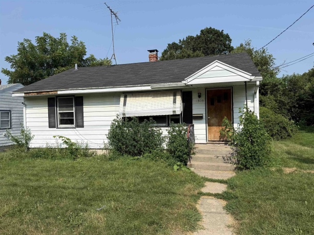 1309 Float, FREEPORT, Illinois 61032, 3 Bedrooms Bedrooms, ,1 BathroomBathrooms,House,For Sale,Float,202604573