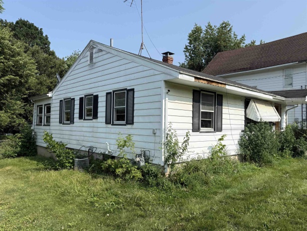 1309 Float, FREEPORT, Illinois 61032, 3 Bedrooms Bedrooms, ,1 BathroomBathrooms,House,For Sale,Float,202604573