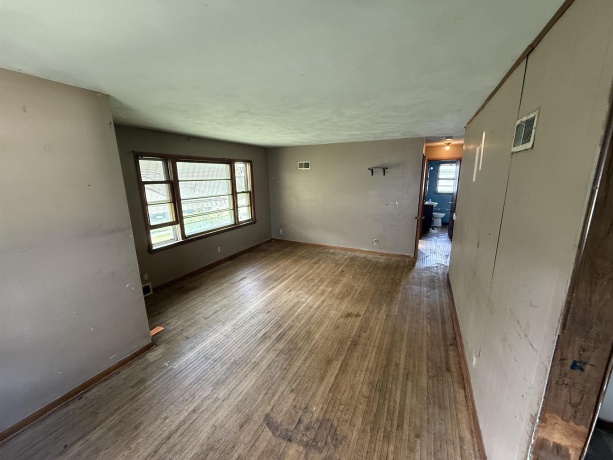1309 Float, FREEPORT, Illinois 61032, 3 Bedrooms Bedrooms, ,1 BathroomBathrooms,House,For Sale,Float,202604573