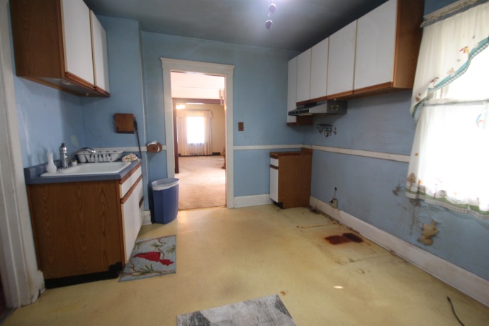 1304 Montague, ROCKFORD, Illinois 61102, 4 Bedrooms Bedrooms, ,2 BathroomsBathrooms,House,For Sale,Montague,202604574