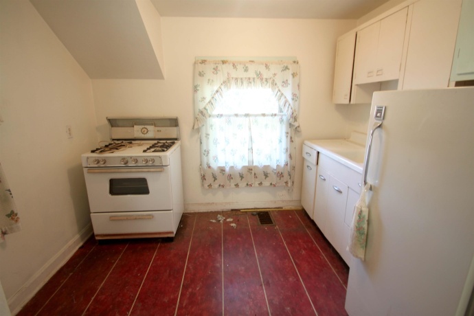 1304 Montague, ROCKFORD, Illinois 61102, 4 Bedrooms Bedrooms, ,2 BathroomsBathrooms,House,For Sale,Montague,202604574
