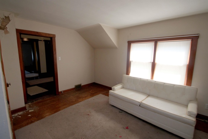 1304 Montague, ROCKFORD, Illinois 61102, 4 Bedrooms Bedrooms, ,2 BathroomsBathrooms,House,For Sale,Montague,202604574