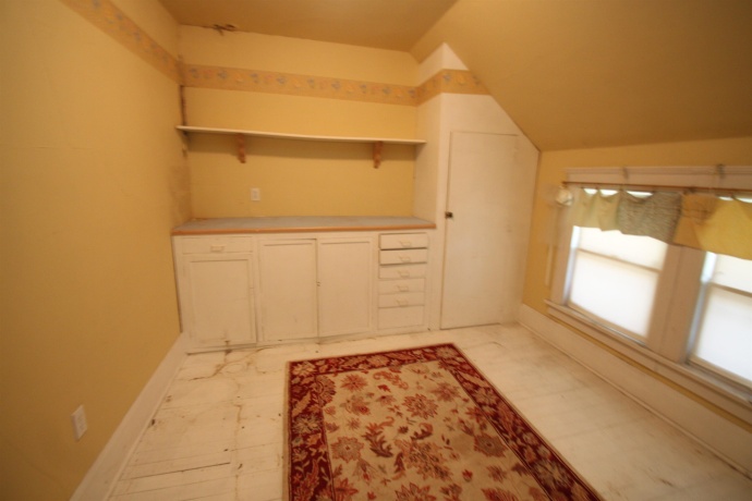 1304 Montague, ROCKFORD, Illinois 61102, 4 Bedrooms Bedrooms, ,2 BathroomsBathrooms,House,For Sale,Montague,202604574