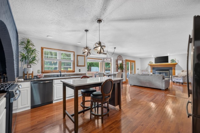11520 TYSON, ROCKFORD, Illinois 61114, 4 Bedrooms Bedrooms, ,2 BathroomsBathrooms,House,For Sale,TYSON,202604575