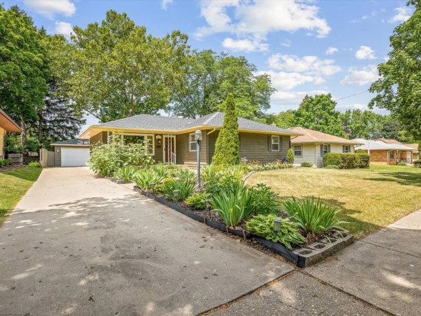 2331 Richard, ROCKFORD, Illinois 61108, 3 Bedrooms Bedrooms, ,1 BathroomBathrooms,House,For Sale,Richard,202604578