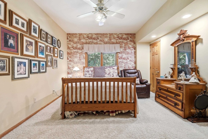 21 Harbor, GALENA, Illinois 61036, 3 Bedrooms Bedrooms, ,3 BathroomsBathrooms,House,For Sale,Harbor,202604580
