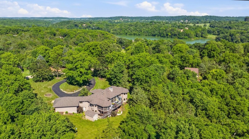 21 Harbor, GALENA, Illinois 61036, 3 Bedrooms Bedrooms, ,3 BathroomsBathrooms,House,For Sale,Harbor,202604580