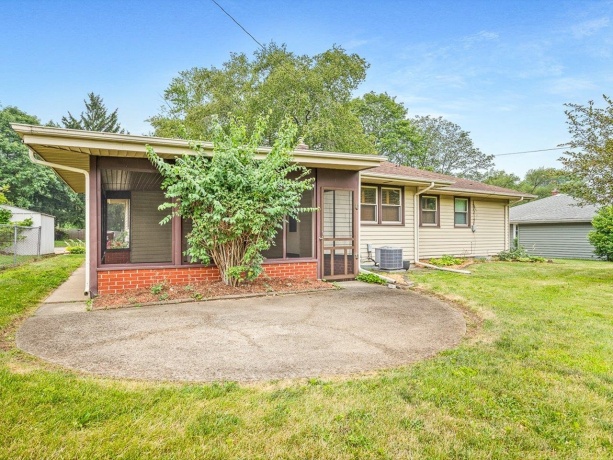 3816 Beach St, ROCKFORD, Illinois 61108, 3 Bedrooms Bedrooms, ,1 BathroomBathrooms,House,For Sale,Beach St,202604581