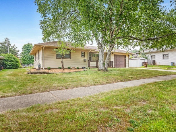 3816 Beach St, ROCKFORD, Illinois 61108, 3 Bedrooms Bedrooms, ,1 BathroomBathrooms,House,For Sale,Beach St,202604581