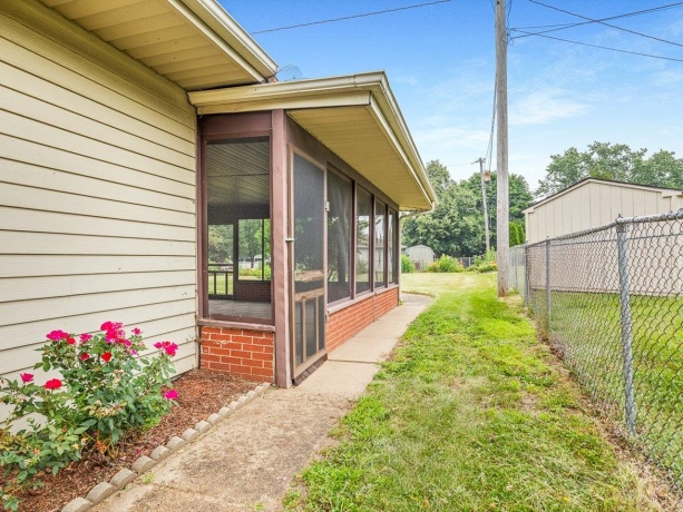 3816 Beach St, ROCKFORD, Illinois 61108, 3 Bedrooms Bedrooms, ,1 BathroomBathrooms,House,For Sale,Beach St,202604581