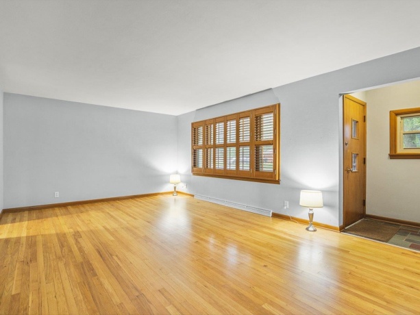 3816 Beach St, ROCKFORD, Illinois 61108, 3 Bedrooms Bedrooms, ,1 BathroomBathrooms,House,For Sale,Beach St,202604581