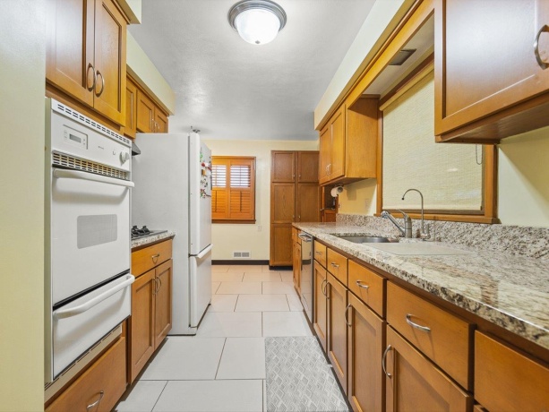 3816 Beach St, ROCKFORD, Illinois 61108, 3 Bedrooms Bedrooms, ,1 BathroomBathrooms,House,For Sale,Beach St,202604581