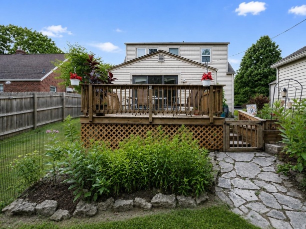 325 Oak Knolls, ROCKFORD, Illinois 61107, 3 Bedrooms Bedrooms, ,2 BathroomsBathrooms,House,For Sale,Oak Knolls,202604582