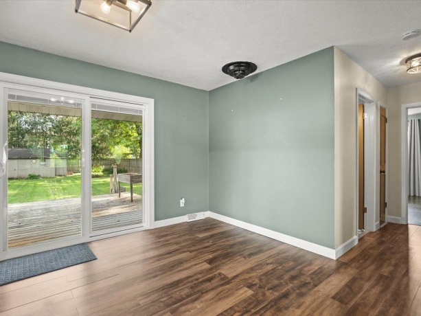 212 North, DURAND, Illinois 61024, 2 Bedrooms Bedrooms, ,2 BathroomsBathrooms,House,For Sale,North,202604585