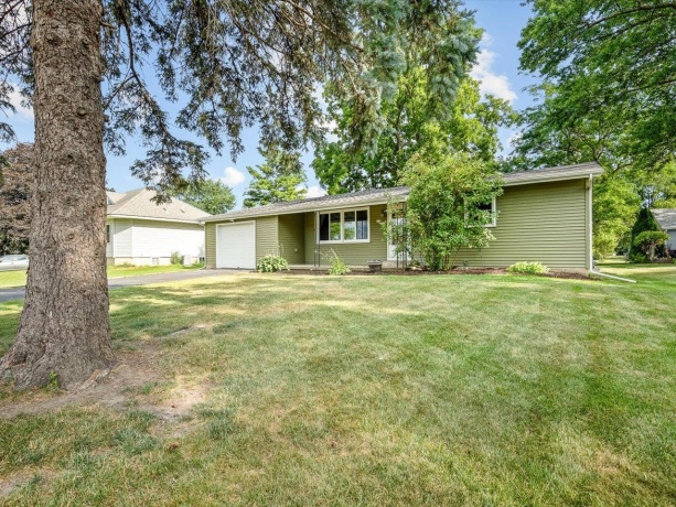 212 North, DURAND, Illinois 61024, 2 Bedrooms Bedrooms, ,2 BathroomsBathrooms,House,For Sale,North,202604585