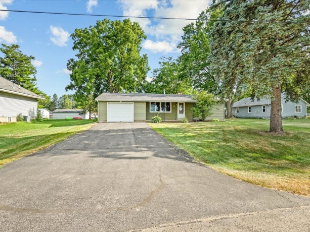 212 North, DURAND, Illinois 61024, 2 Bedrooms Bedrooms, ,2 BathroomsBathrooms,House,For Sale,North,202604585