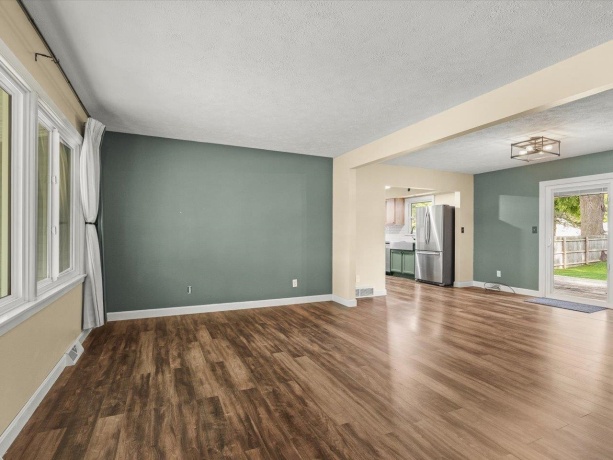 212 North, DURAND, Illinois 61024, 2 Bedrooms Bedrooms, ,2 BathroomsBathrooms,House,For Sale,North,202604585