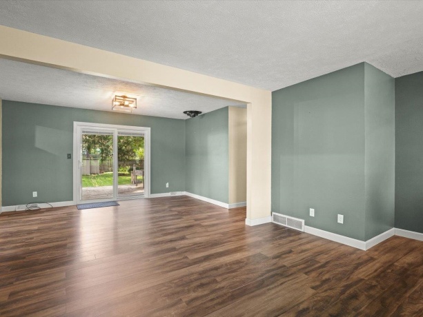 212 North, DURAND, Illinois 61024, 2 Bedrooms Bedrooms, ,2 BathroomsBathrooms,House,For Sale,North,202604585