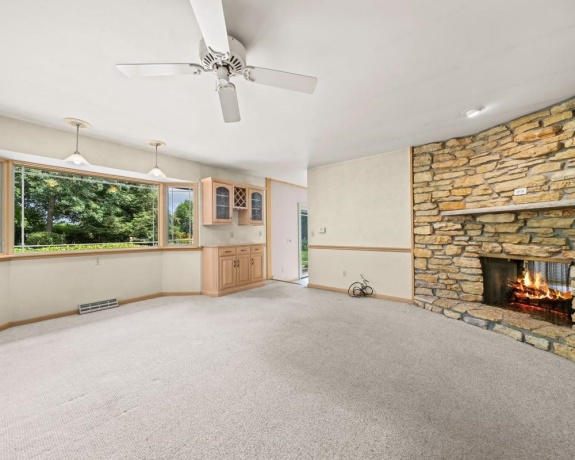 8625 Byron Hills, BYRON, Illinois 61010, 4 Bedrooms Bedrooms, ,4 BathroomsBathrooms,House,For Sale,Byron Hills,202604587