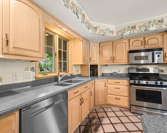 8625 Byron Hills, BYRON, Illinois 61010, 4 Bedrooms Bedrooms, ,4 BathroomsBathrooms,House,For Sale,Byron Hills,202604587