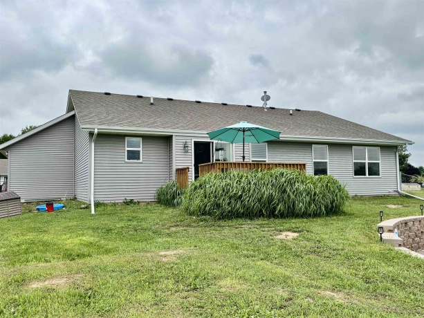 205 Sundance, CAPRON, Illinois 61012, 3 Bedrooms Bedrooms, ,2 BathroomsBathrooms,House,For Sale,Sundance,202604093