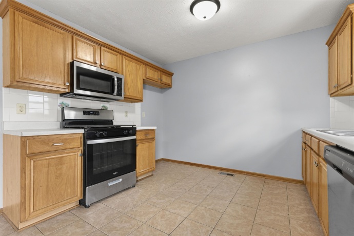 3122 Chanters, ROCKFORD, Illinois 61109, 3 Bedrooms Bedrooms, ,2 BathroomsBathrooms,House,For Sale,Chanters,202604591