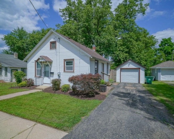 204 Elkhorn, POLO, Illinois 61064, 1 Bedroom Bedrooms, ,1 BathroomBathrooms,House,For Sale,Elkhorn,202604596