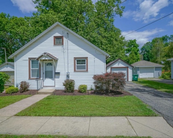 204 Elkhorn, POLO, Illinois 61064, 1 Bedroom Bedrooms, ,1 BathroomBathrooms,House,For Sale,Elkhorn,202604596