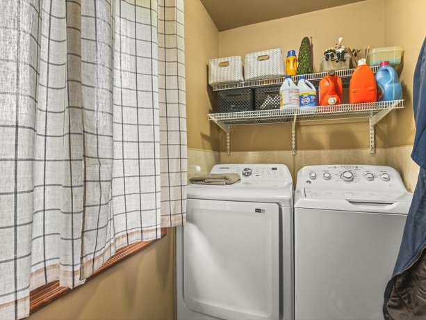 520 Division, PECATONICA, Illinois 61063, 2 Bedrooms Bedrooms, ,3 BathroomsBathrooms,House,For Sale,Division,202604286