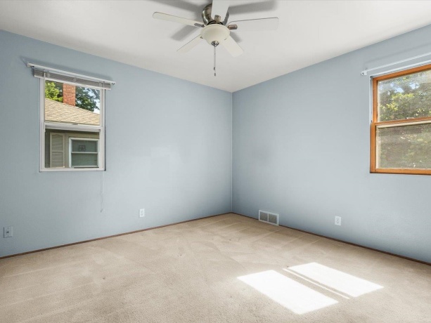 133 Park, FREEPORT, Illinois 61032, 2 Bedrooms Bedrooms, ,1 BathroomBathrooms,House,For Sale,Park,202604601