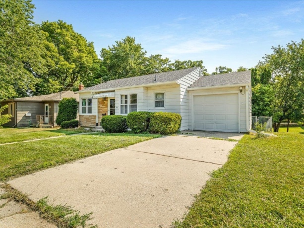133 Park, FREEPORT, Illinois 61032, 2 Bedrooms Bedrooms, ,1 BathroomBathrooms,House,For Sale,Park,202604601