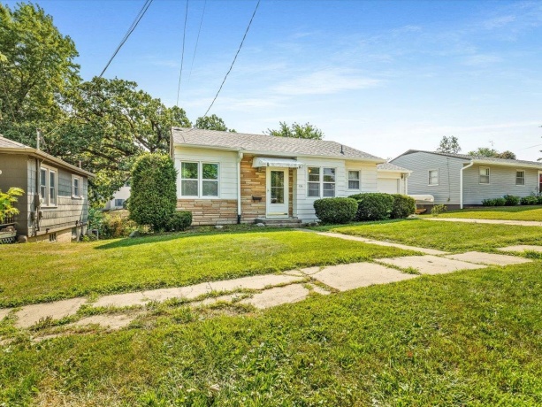133 Park, FREEPORT, Illinois 61032, 2 Bedrooms Bedrooms, ,1 BathroomBathrooms,House,For Sale,Park,202604601