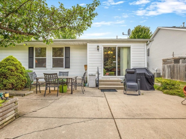 15635 Taylor, SOUTH BELOIT, Illinois 61080, 3 Bedrooms Bedrooms, ,2 BathroomsBathrooms,House,For Sale,Taylor,202604602