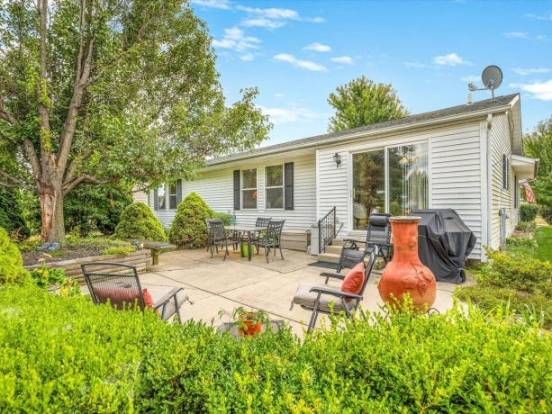 15635 Taylor, SOUTH BELOIT, Illinois 61080, 3 Bedrooms Bedrooms, ,2 BathroomsBathrooms,House,For Sale,Taylor,202604602