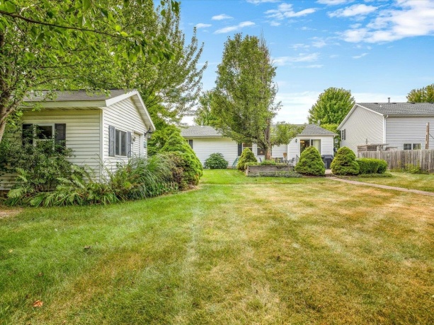 15635 Taylor, SOUTH BELOIT, Illinois 61080, 3 Bedrooms Bedrooms, ,2 BathroomsBathrooms,House,For Sale,Taylor,202604602
