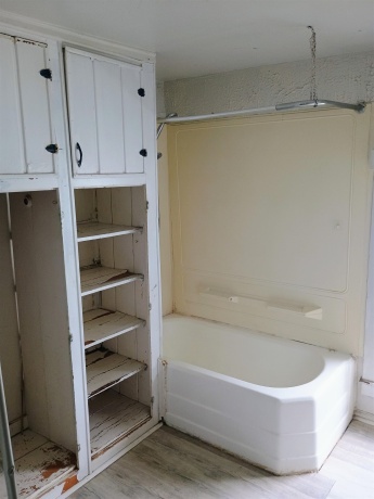 213 West Chapel Street, ROCKTON, Illinois 61072, 2 Bedrooms Bedrooms, ,1 BathroomBathrooms,House,For Sale,West Chapel Street,202604604
