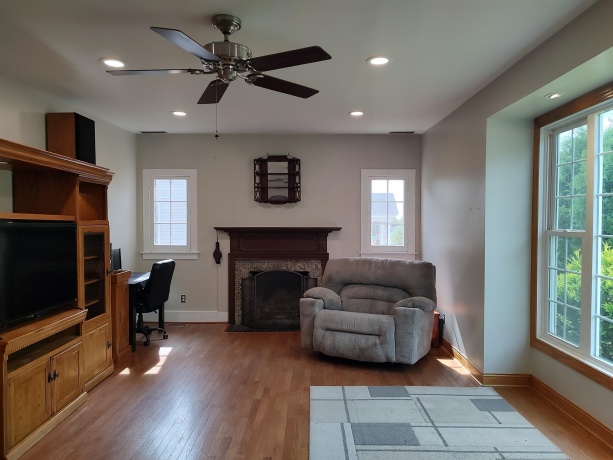 915 Julien, BELVIDERE, Illinois 61008, 3 Bedrooms Bedrooms, ,2 BathroomsBathrooms,House,For Sale,Julien,202604226