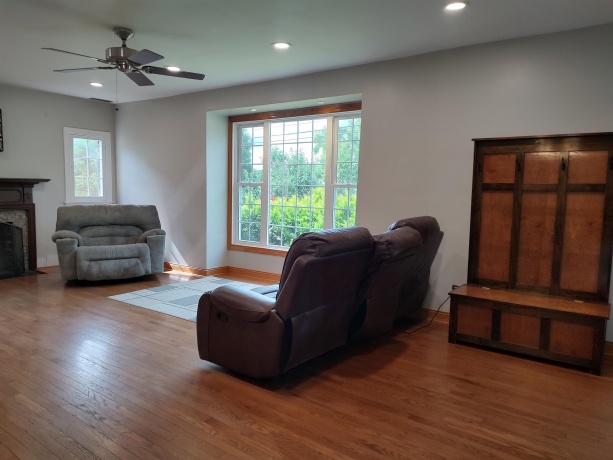 915 Julien, BELVIDERE, Illinois 61008, 3 Bedrooms Bedrooms, ,2 BathroomsBathrooms,House,For Sale,Julien,202604226